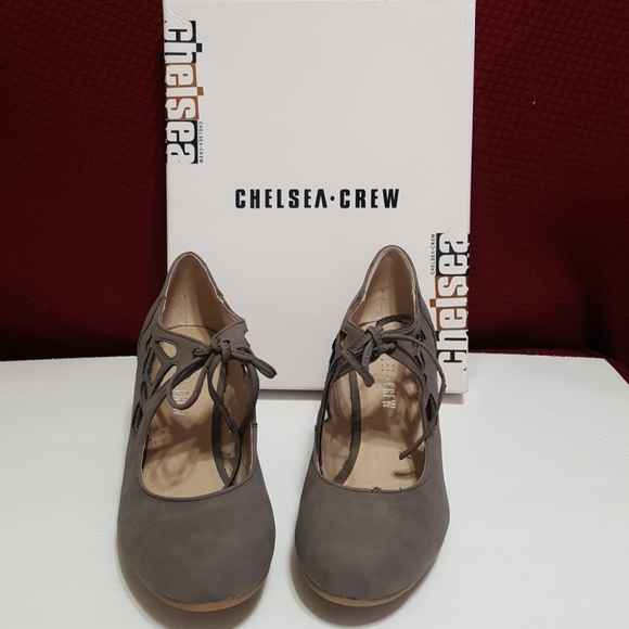 Chelsea Crew Vinny Cutout Pump Taupe - Picture 3 of 10
